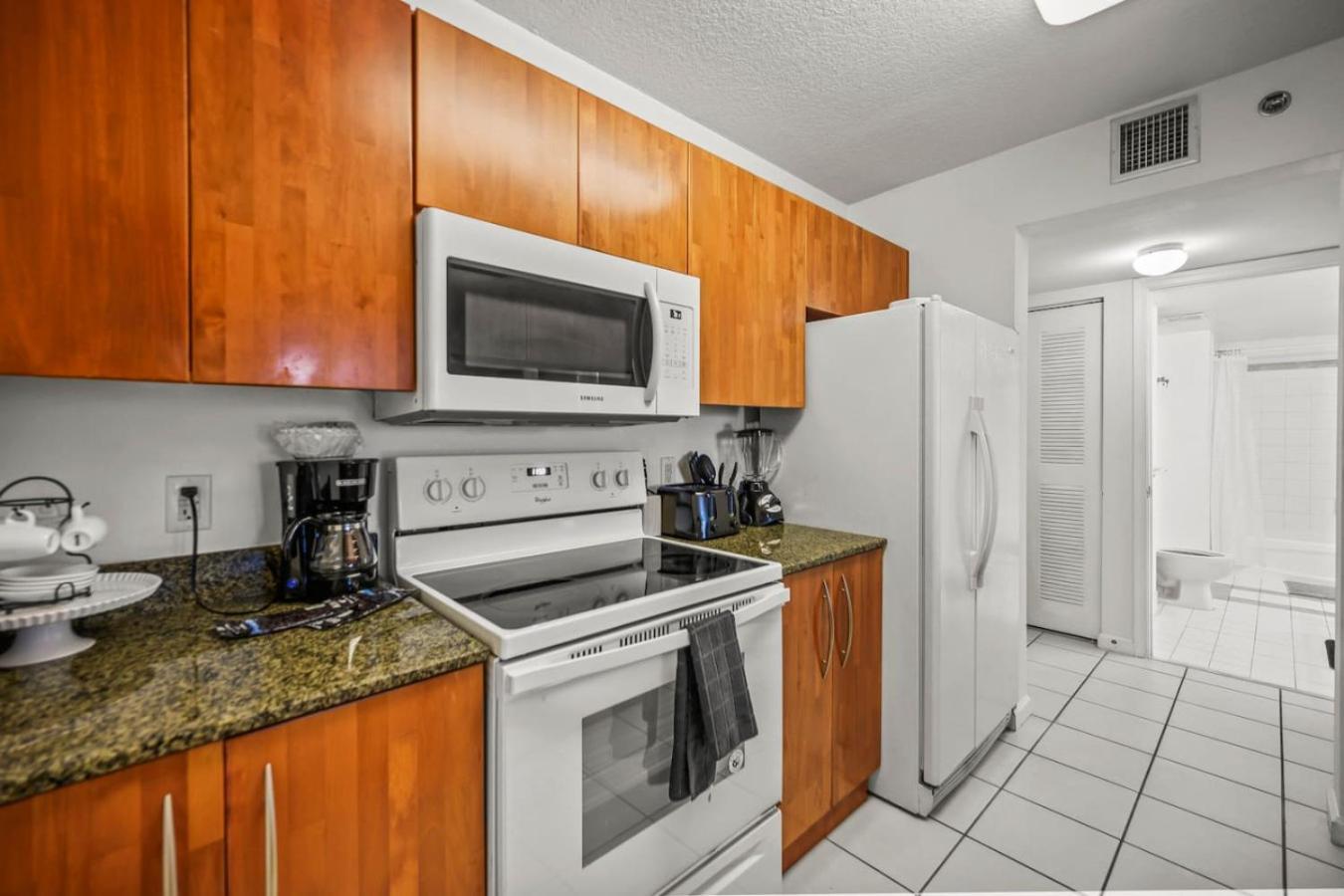 Skyline And Bay Glimpse 1br Brickell Retreat *